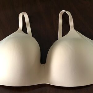 Knix wing woman Cream Bra